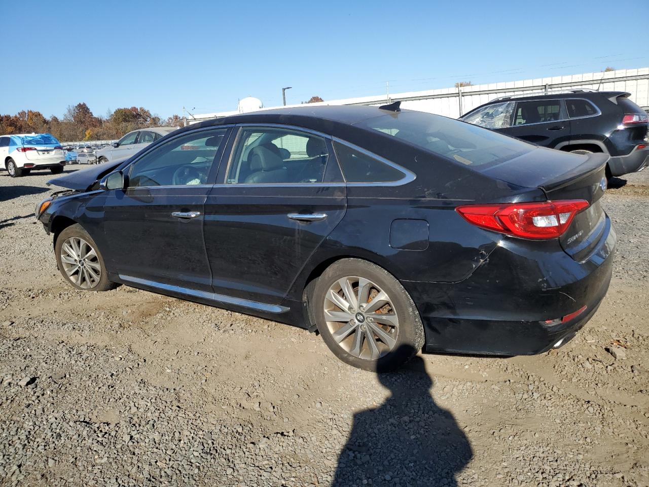 2015 Hyundai Sonata VIN 5NPE34AF9FH256124 Copart auction photo, front end / side damage thumbnail 2