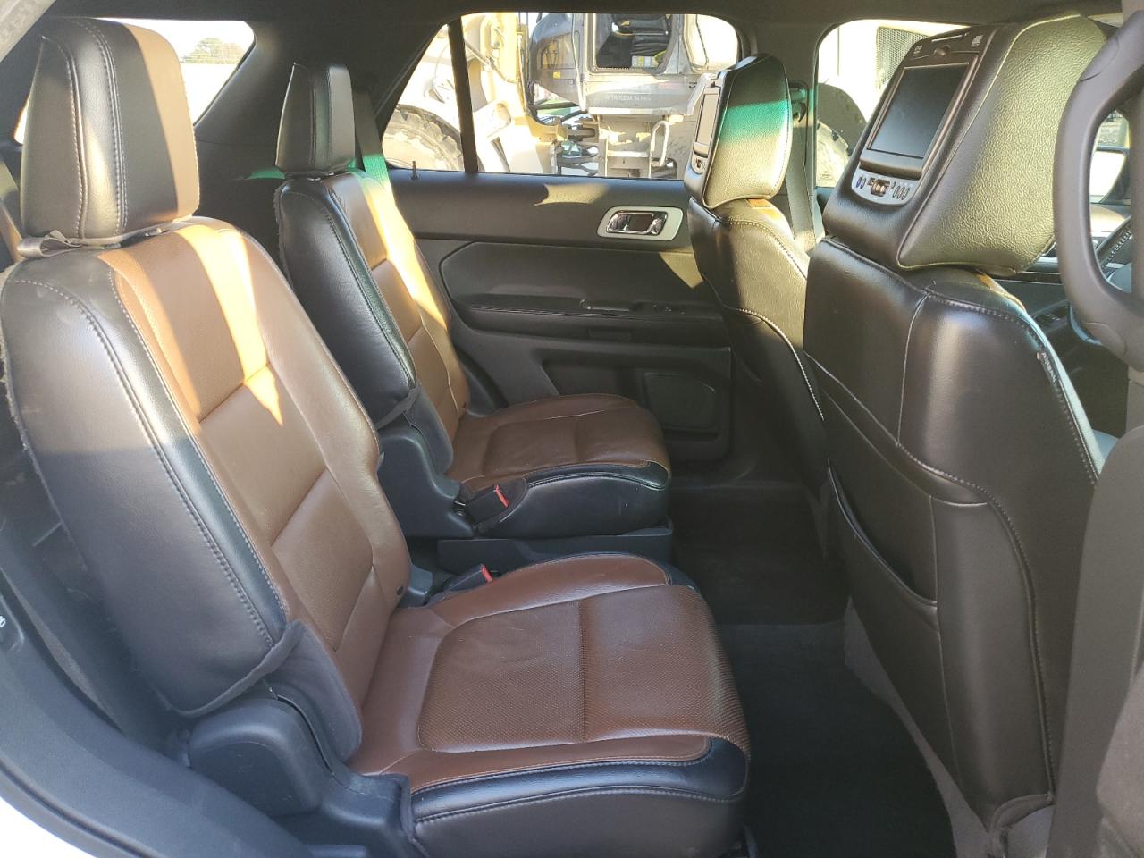 2011 Ford Explorer VIN 1FMHK7F81BGA48602 Copart auction photo, front end / side damage thumbnail 11