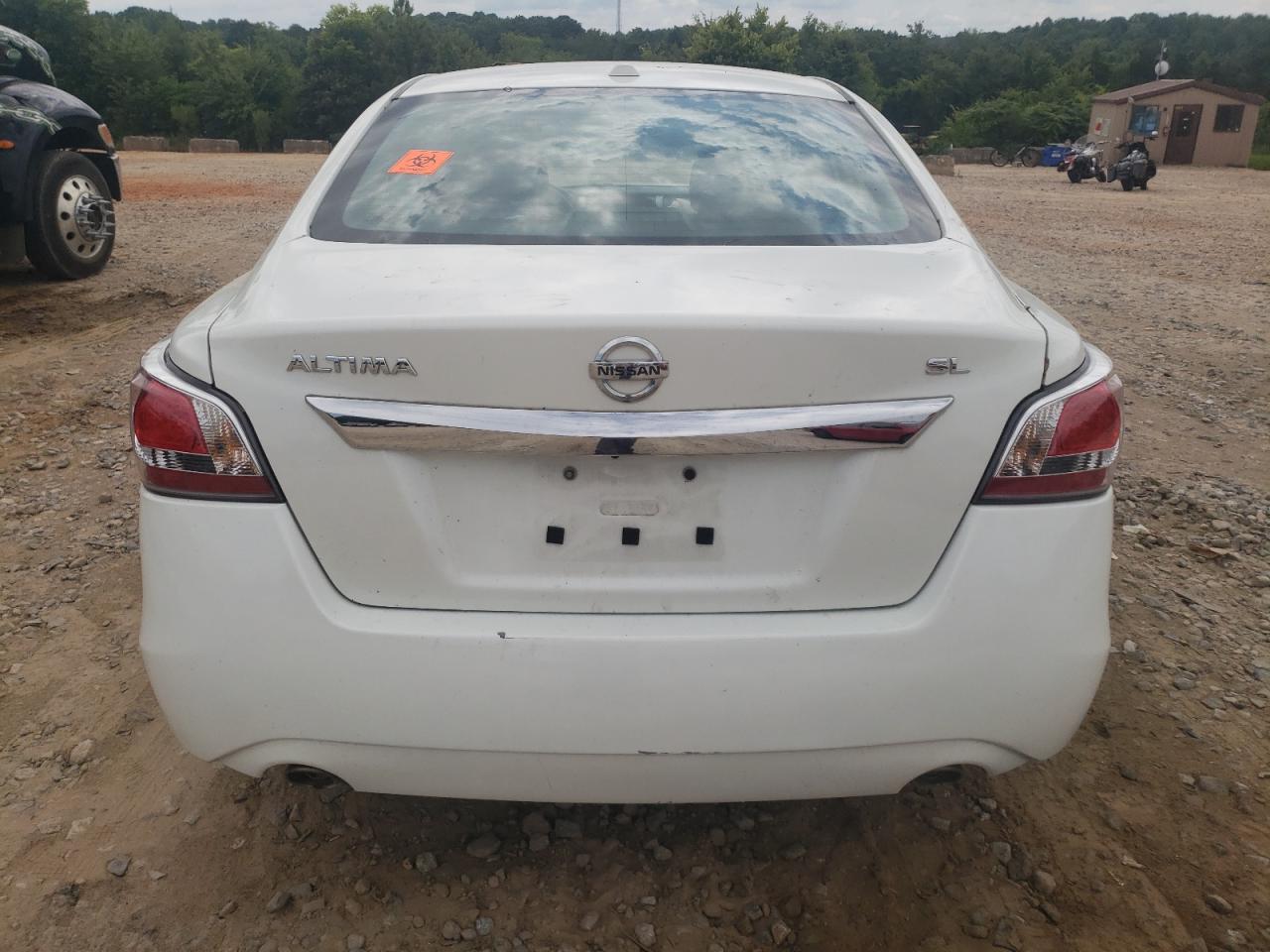 2015 Nissan Altima VIN 1N4AL3AP2FN350644 Copart auction photo, front end / side damage thumbnail 6