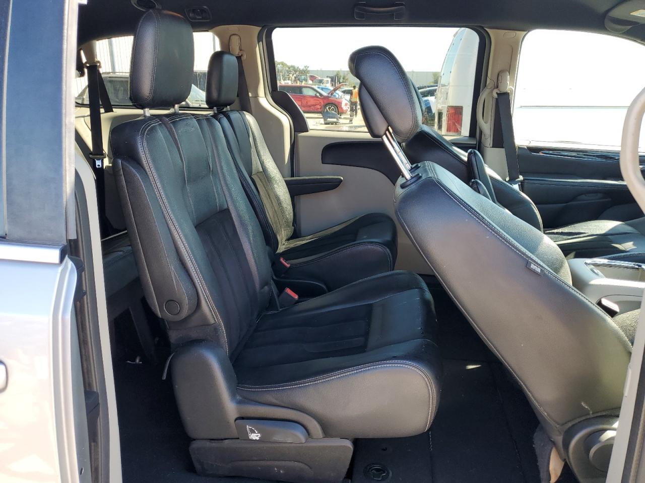 2018 Dodge Caravan VIN 2C4RDGCGXJR300925 Copart auction photo, front end damage thumbnail 11