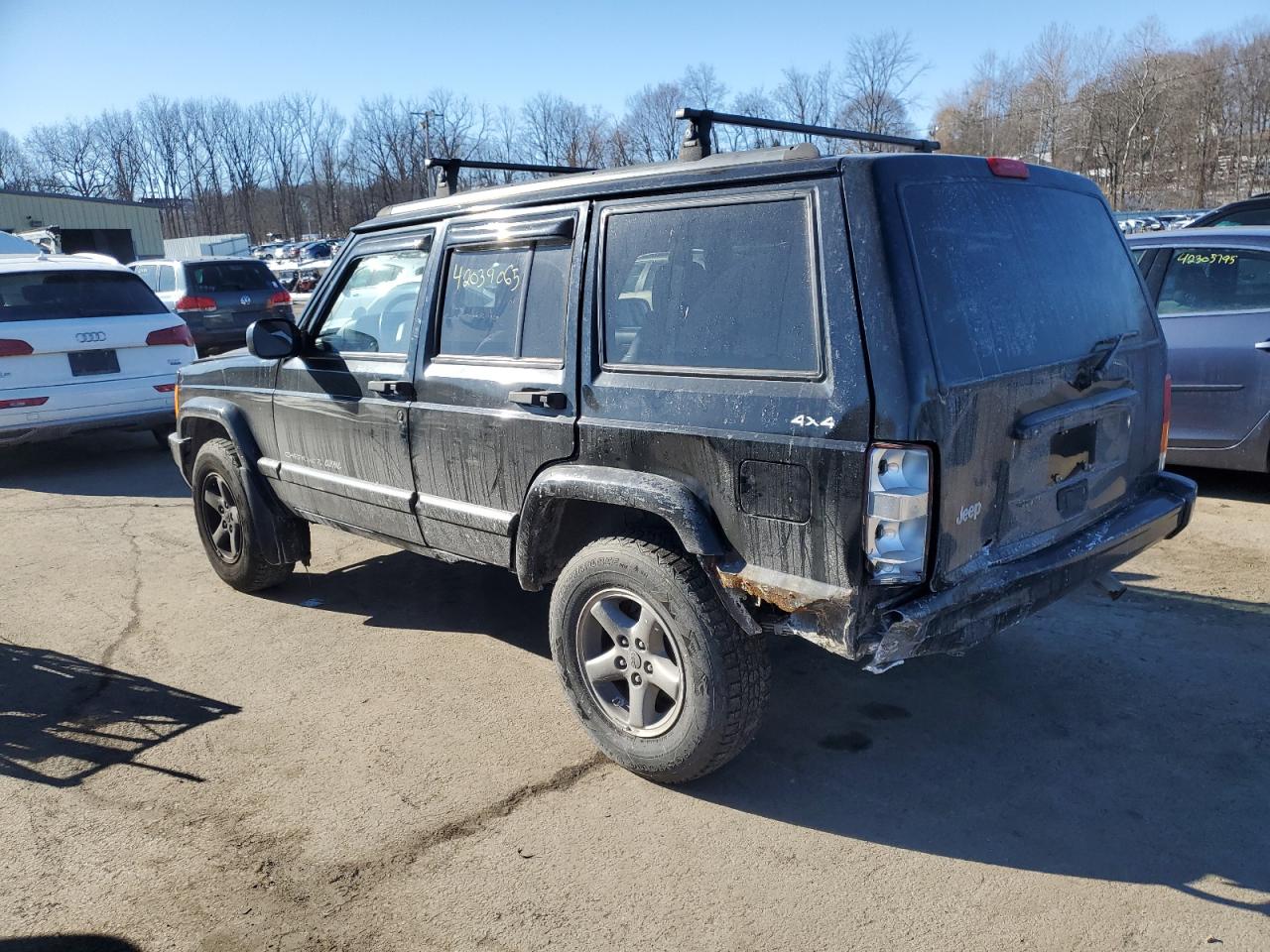 1998 Jeep Grand Cherokee VIN 1J4FJ68S9WL137553 Copart auction photo, rear end / minor dent/scratches damage thumbnail 2