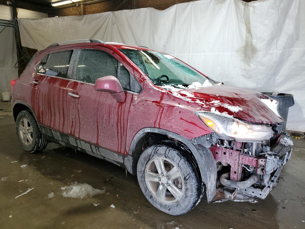 2018 Chevrolet Trax VIN 3GNCJPSB5JL401167 Copart auction photo, front end / side damage thumbnail 4