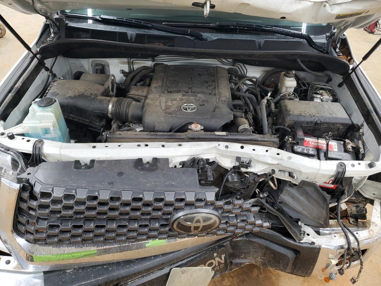 2020 Toyota Tundra VIN 5TFDY5F18LX870677 Copart auction photo, front end damage thumbnail 11