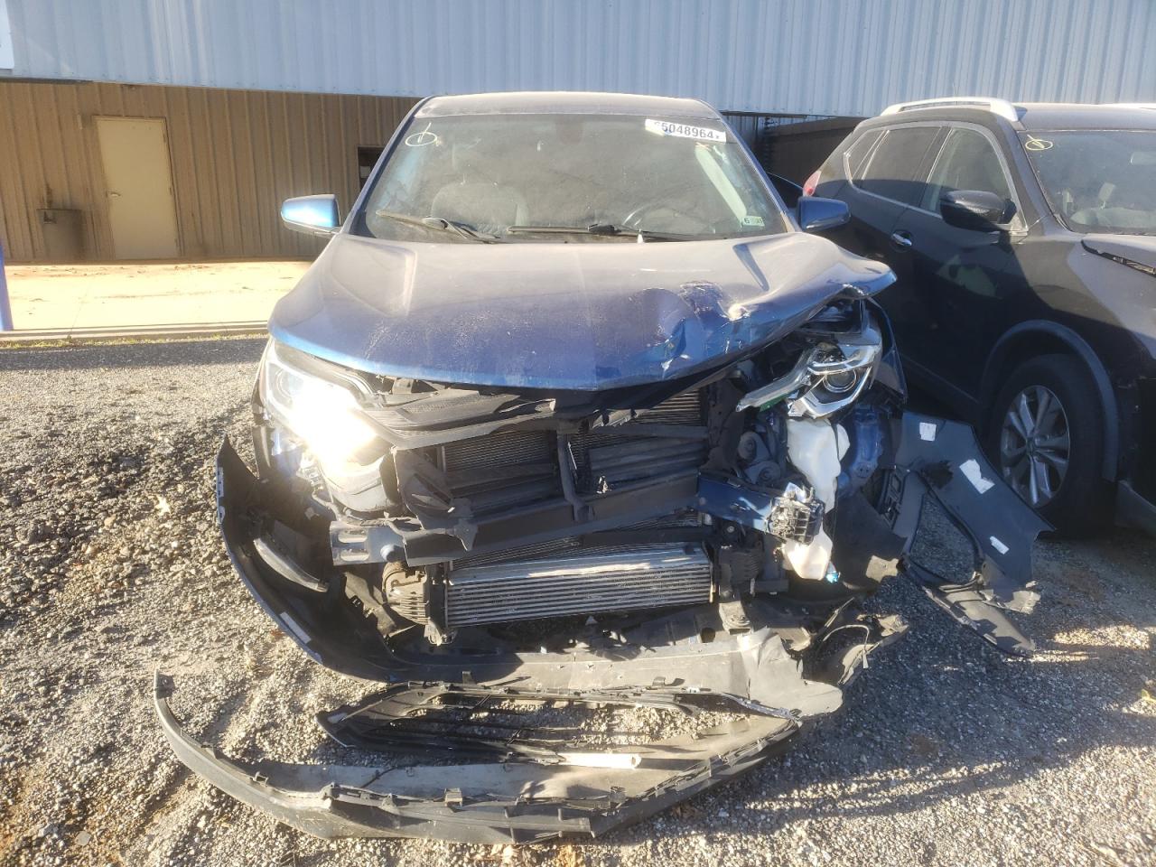 2019 Chevrolet Equinox VIN 2GNAXUEV9K6122224 Copart auction photo, front end / side damage thumbnail 5