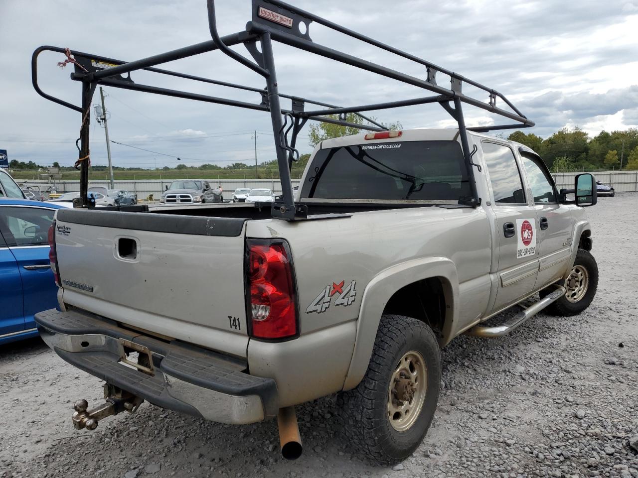 2007 Chevrolet Silverado VIN 1GCHK23D47F136386 Copart auction photo, side damage thumbnail 3