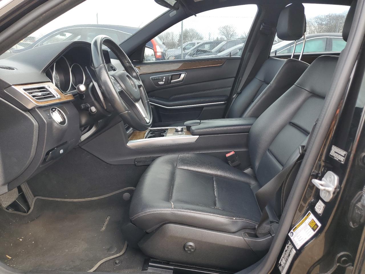 2015 Mercedes-Benz E-klasse VIN WDDHF8JB0FB101851 Copart auction photo, front end / side damage thumbnail 7