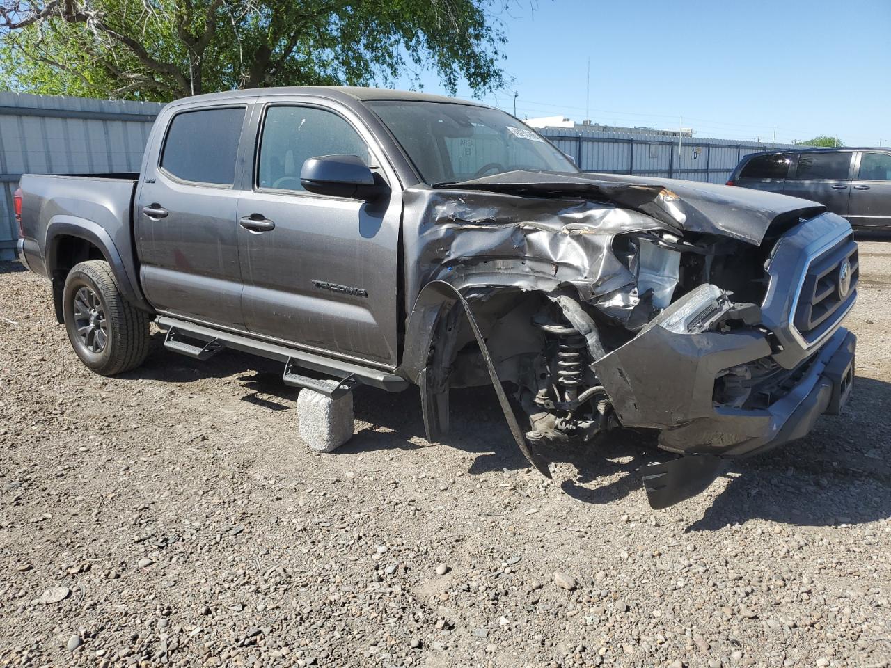 2020 Toyota Tacoma VIN 5TFAZ5CN0LX094519 Copart auction photo, front end damage thumbnail 4