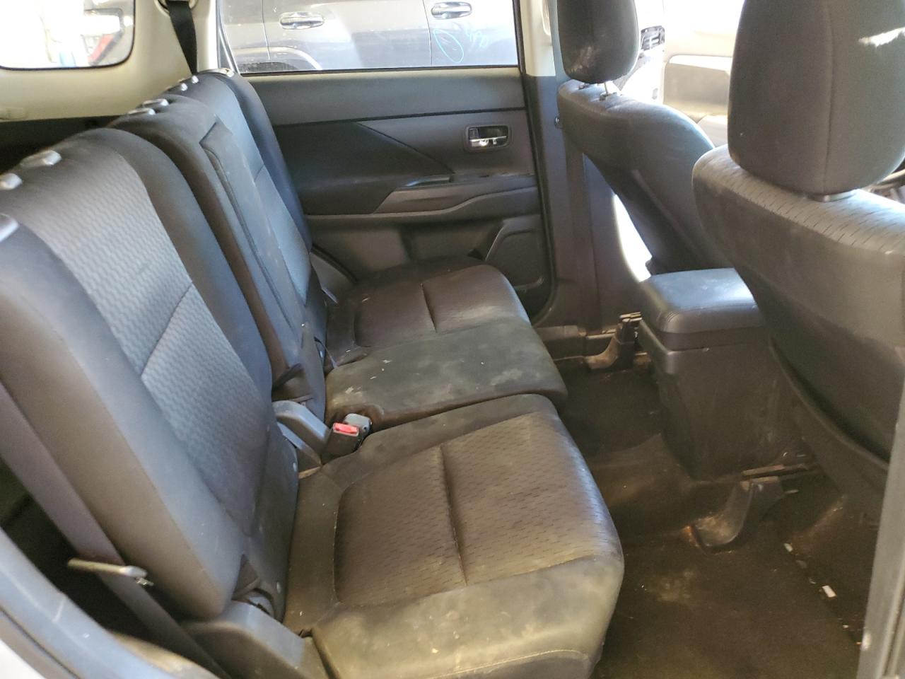 2014 Mitsubishi Outlander VIN JA4AD2A30EZ004821 Copart auction photo, hail / minor dent/scratches damage thumbnail 11