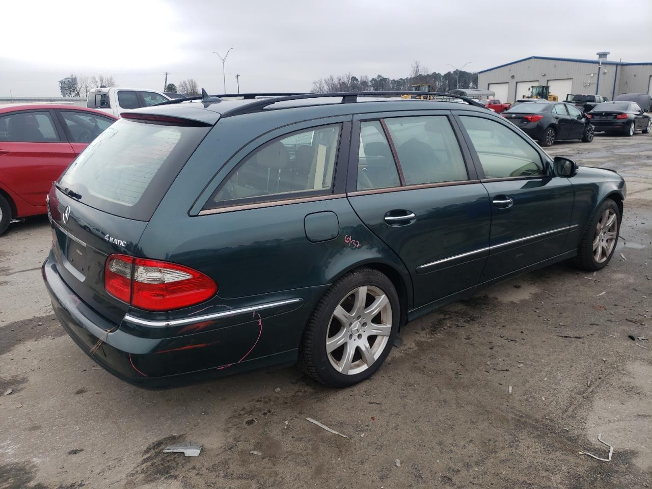 2007 Mercedes-Benz E-klasse VIN WDBUH87XX7X217986 Copart auction photo, front end / rear end damage thumbnail 3