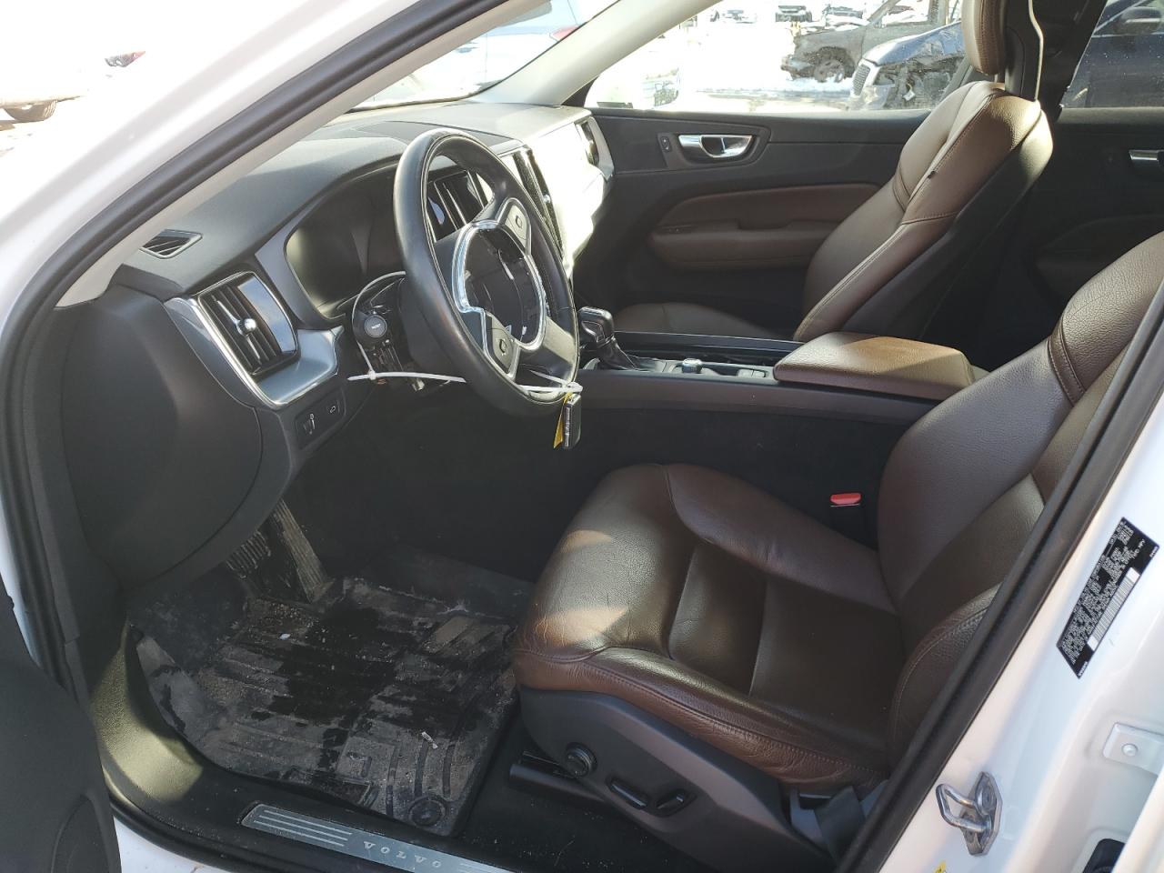 2018 Volvo XC60 VIN LYVA22RK4JB113565 Copart auction photo, front end damage thumbnail 7