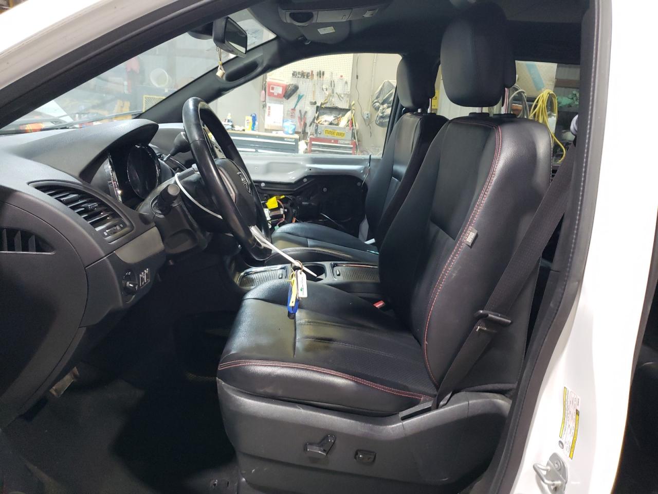 2018 Dodge Caravan VIN 2C4RDGEG1JR282215 Copart auction photo, front end / side damage thumbnail 7