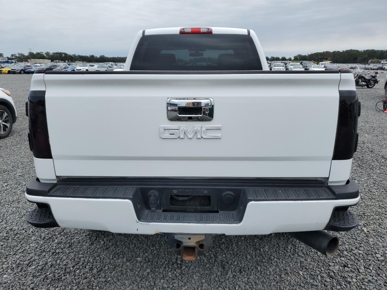 2015 GMC Sierra VIN 1GT12XE85FF611122 Copart auction photo, water/flood damage thumbnail 6