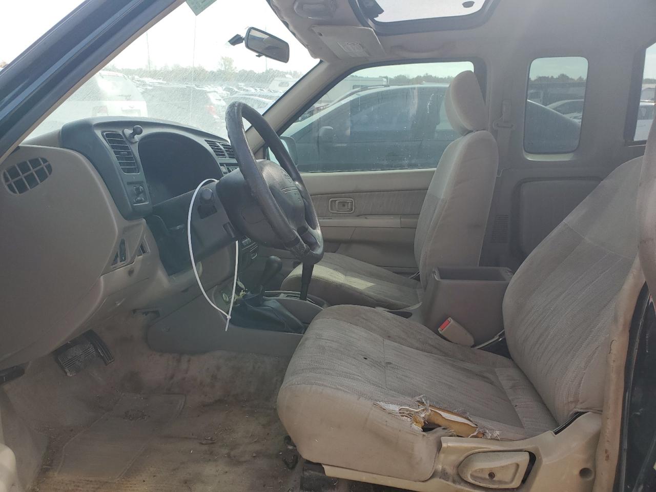 1999 Nissan Navara (Frontier) VIN 1N6ED26Y4XC344388 Copart auction photo, front end damage thumbnail 7