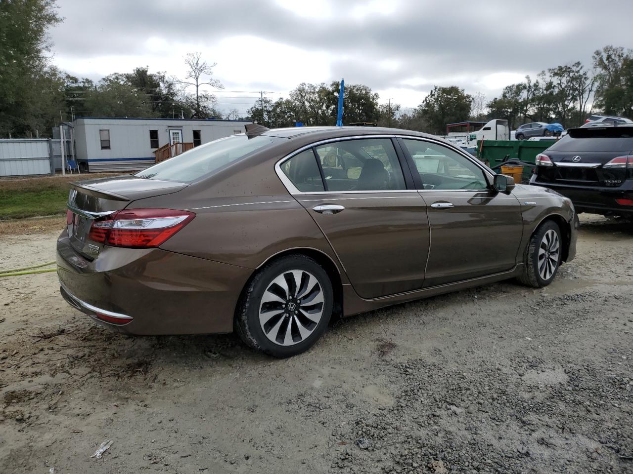 2017 Honda Accord VIN JHMCR6F74HC023722 Copart auction photo, front end damage thumbnail 3