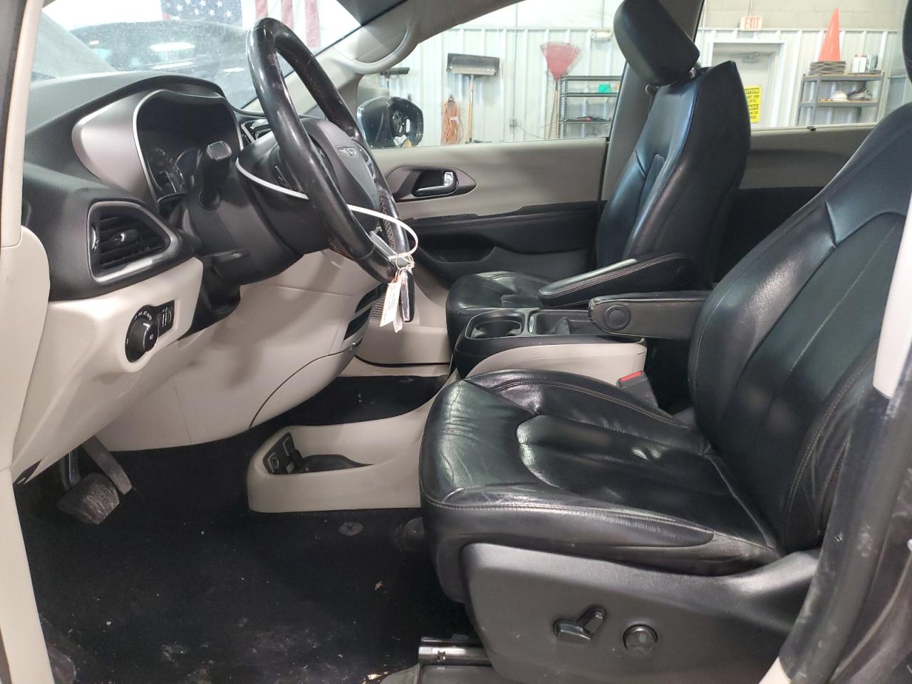 2020 Chrysler Pacifica VIN 2C4RC1BG6LR112245 Copart auction photo, all over / front end damage thumbnail 7