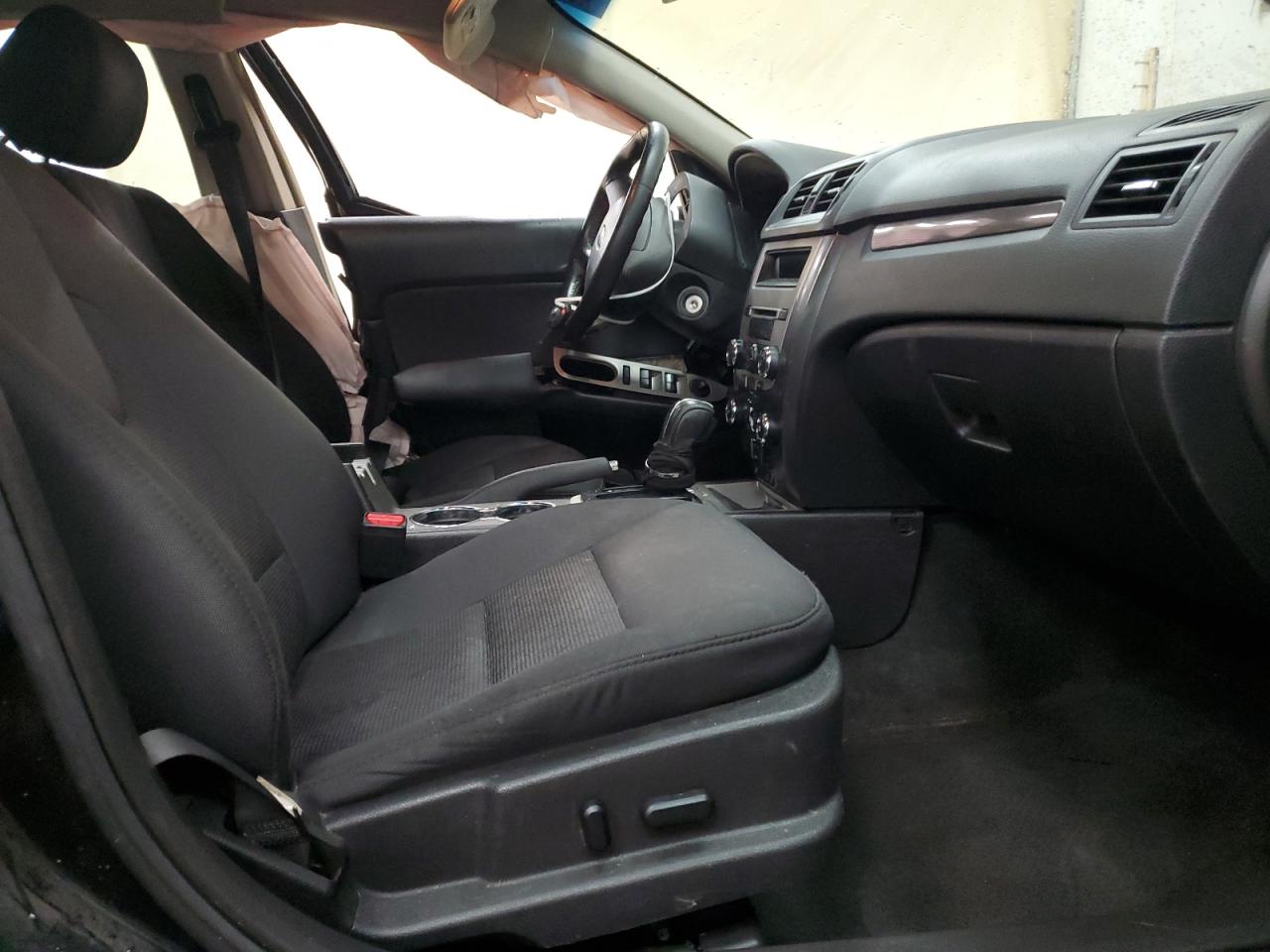 2012 Ford Fusion VIN 3FAHP0JG1CR323638 Copart auction photo, side / front end damage thumbnail 7