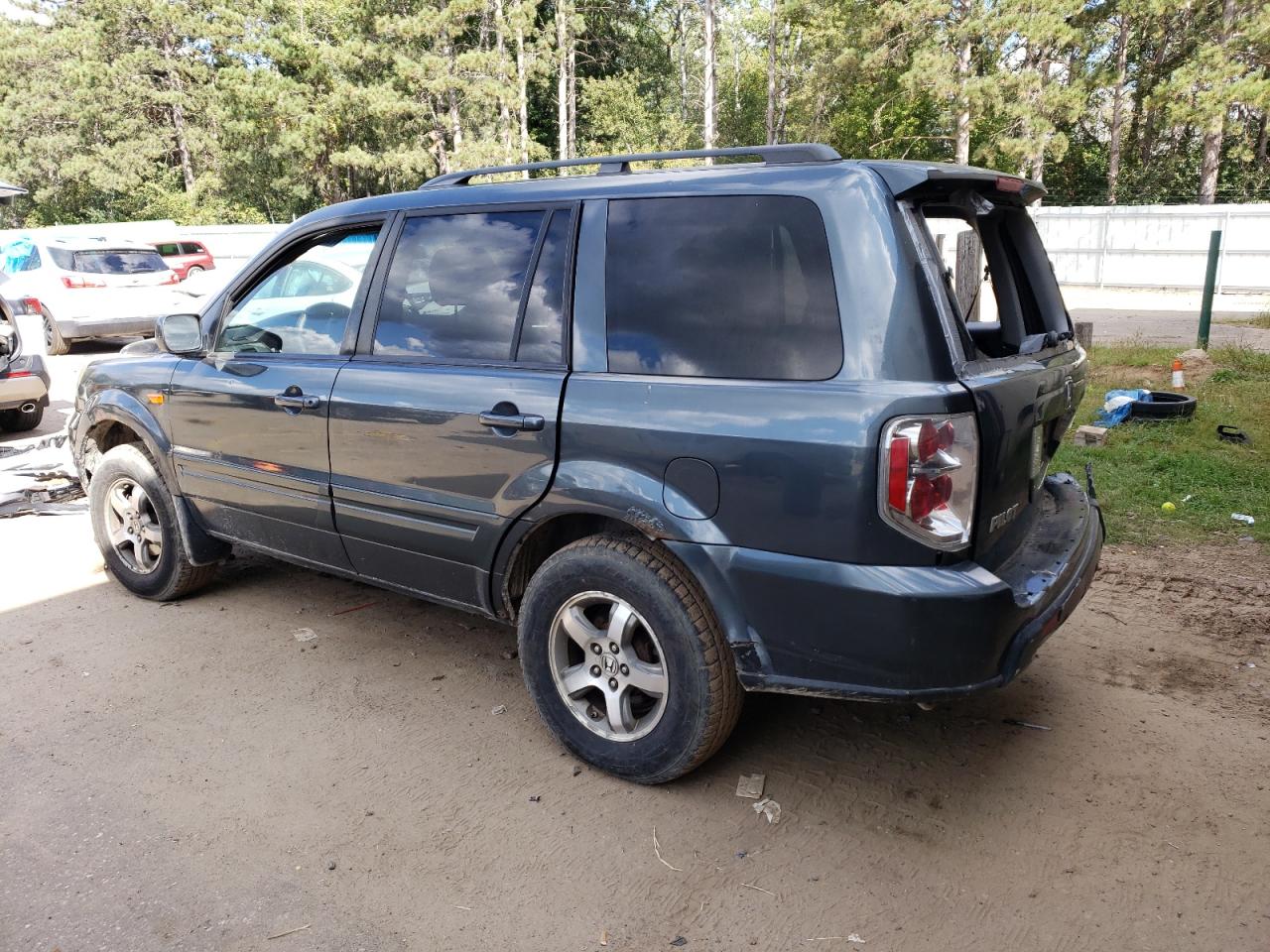 2006 Honda Pilot VIN 5FNYF18456B016560 Copart auction photo, rear end / front end damage thumbnail 2