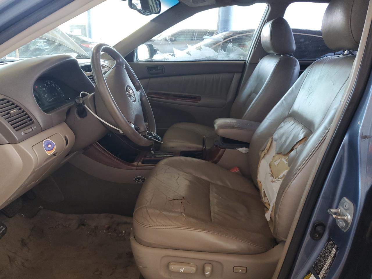 2004 Toyota Camry VIN 4T1BE30K14U860402 Copart auction photo, rear end / side damage thumbnail 7
