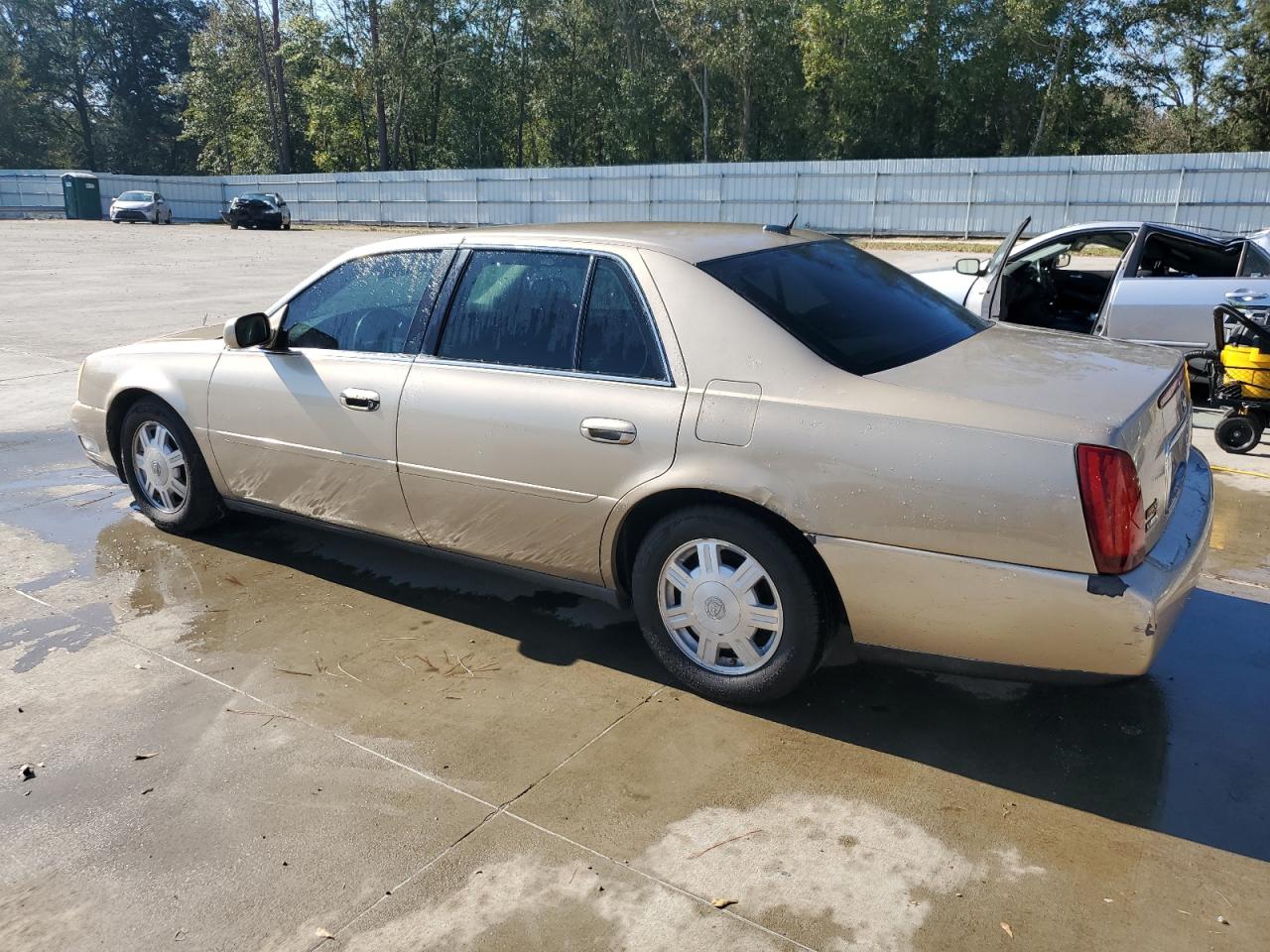 2005 Cadillac De Ville VIN 1G6KD54Y15U150311 Copart auction photo, minor dent/scratches damage thumbnail 2