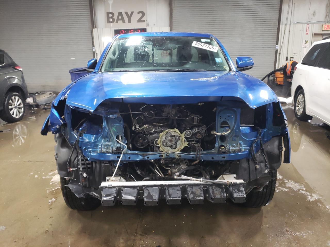 2018 Toyota Tacoma VIN 5TFSZ5AN2JX151923 Copart auction photo, front end damage thumbnail 5