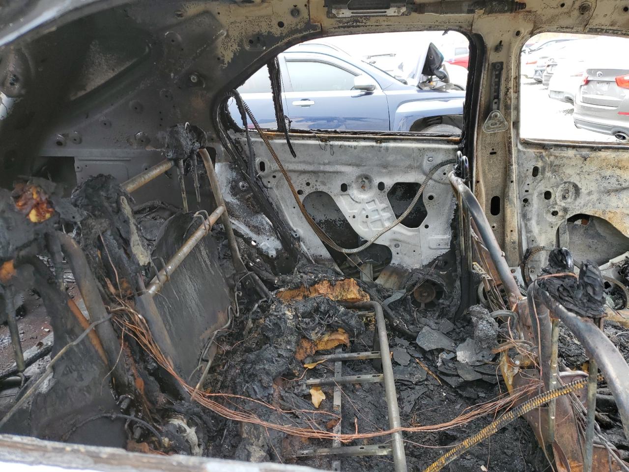 2011 Chevrolet Equinox VIN 2CNFLEEC8B6478383 Copart auction photo, burn damage thumbnail 11
