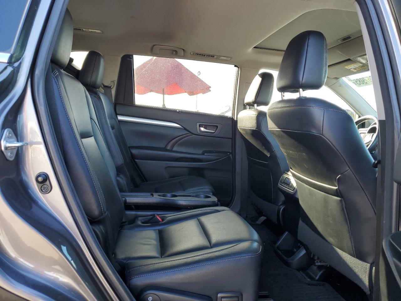 2017 Toyota Highlander VIN 5TDJZRFH1HS440796 Copart auction photo, rear end damage thumbnail 11