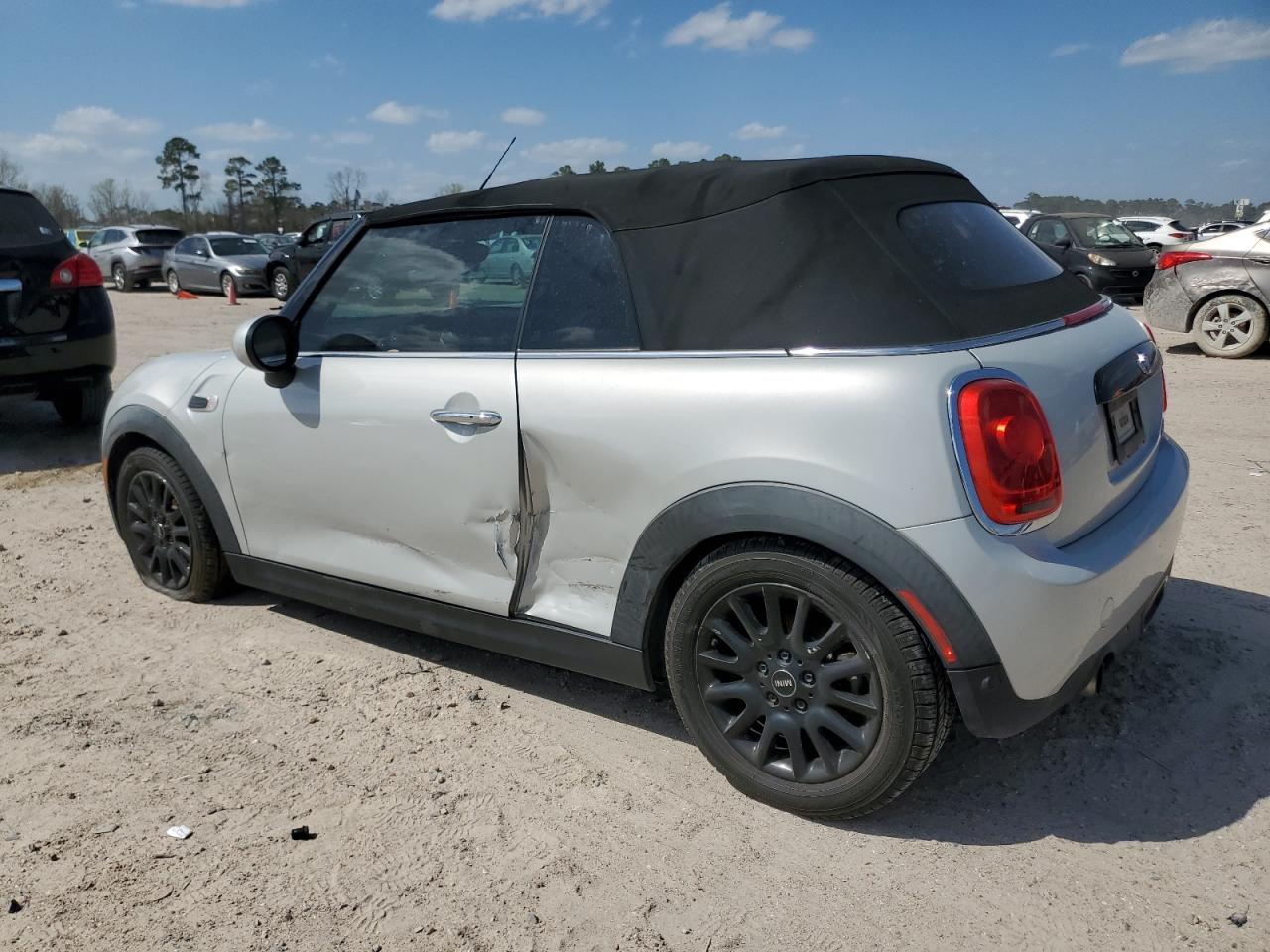 2016 MINI Cooper VIN WMWWG5C51G3C19570 Copart auction photo, side / minor dent/scratches damage thumbnail 2