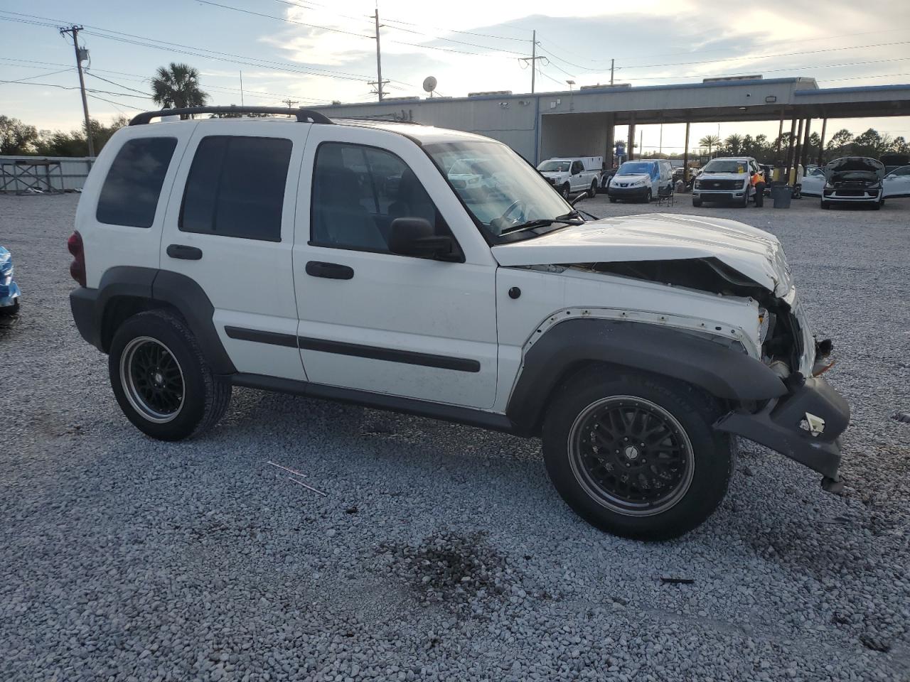 2007 Jeep Liberty (North America) VIN 1J4GK48K87W624202 Copart auction photo, front end damage thumbnail 4