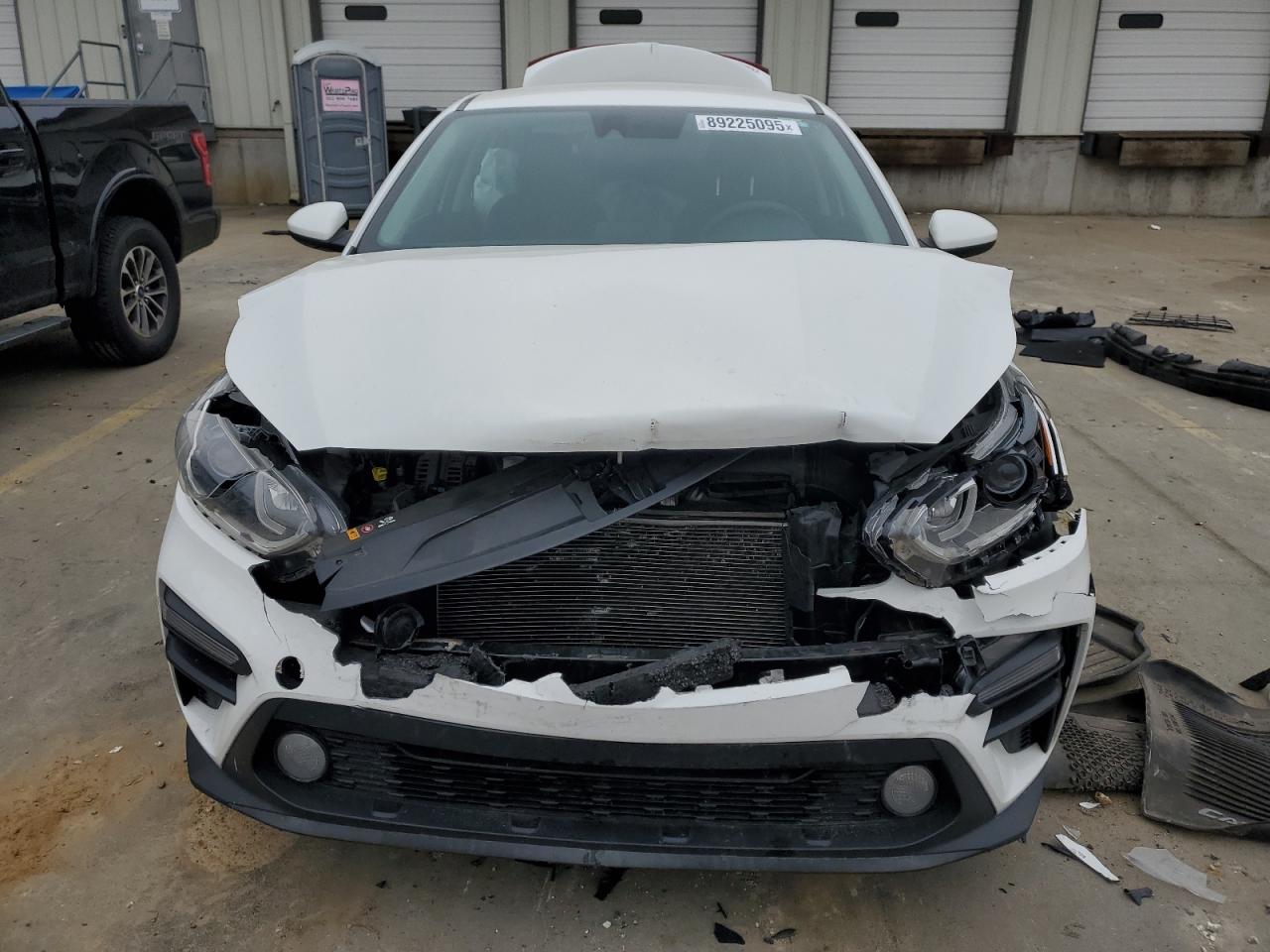 2019 KIA Forte VIN 3KPF24AD2KE095622 Copart auction photo, rear end / front end damage thumbnail 5