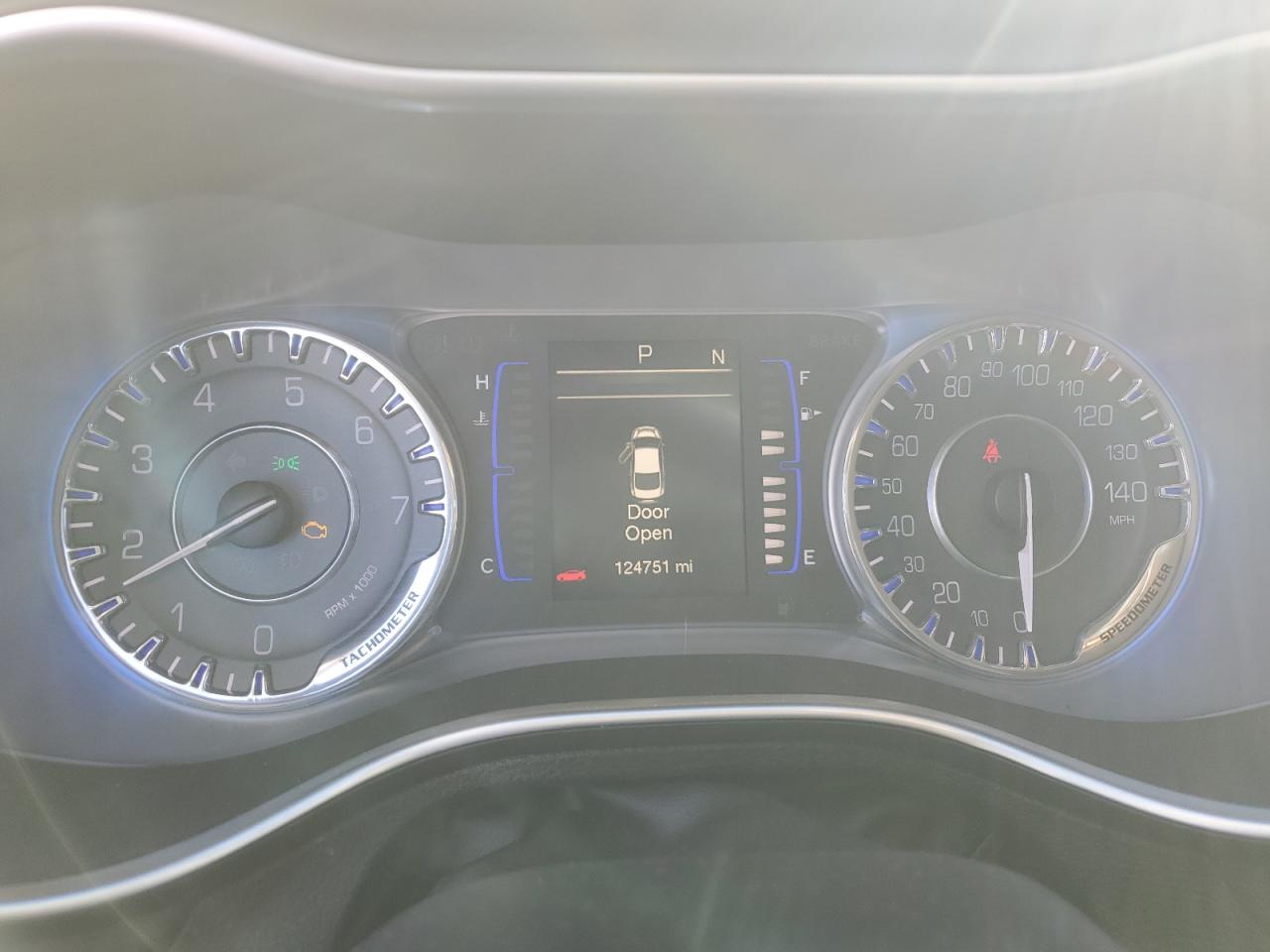 2016 Chrysler 200 VIN 1C3CCCABXGN178943 Copart auction photo, front end damage thumbnail 9