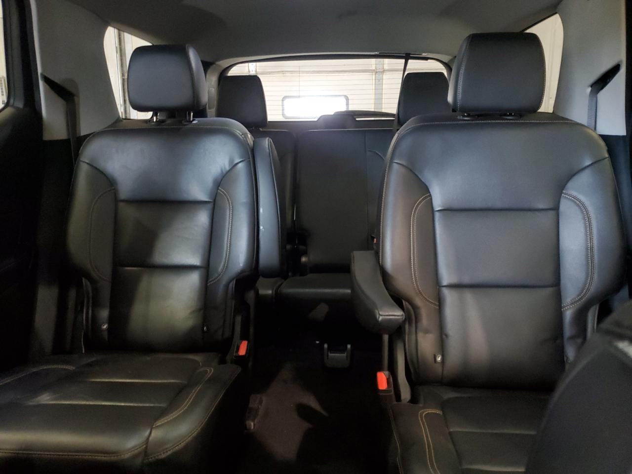 2021 Chevrolet Traverse VIN 1GNEVHKW8MJ122491 Copart auction photo, front end / hail damage thumbnail 10