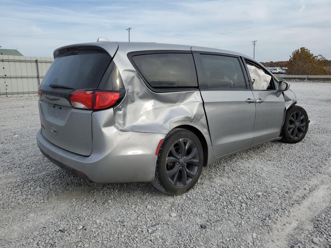 2020 Chrysler Pacifica VIN 2C4RC1FG5LR224044 Copart auction photo, all over damage thumbnail 3