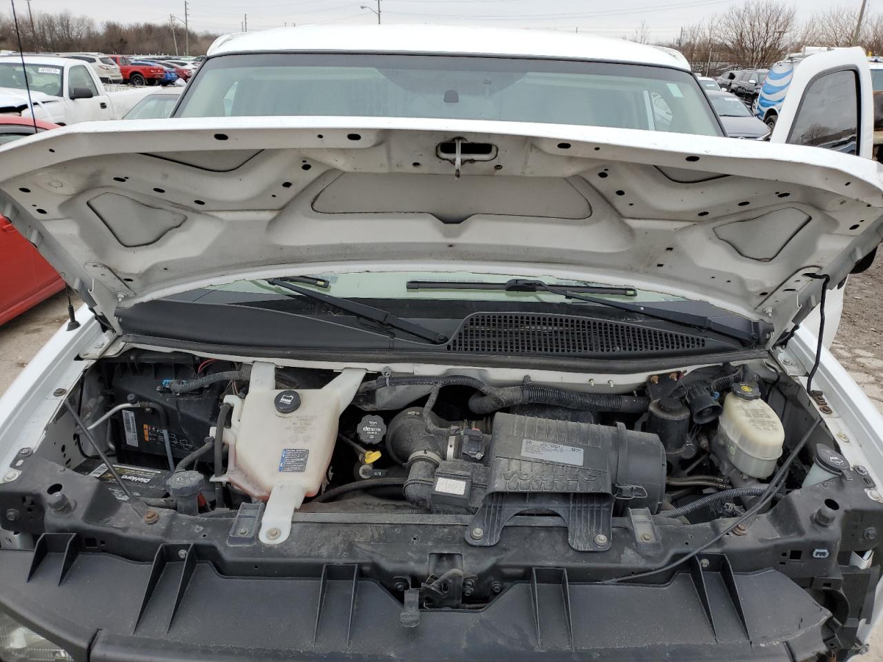 2017 GMC Savana VIN 1GTW7AFF7H1102179 Copart auction photo, front end / side damage thumbnail 12