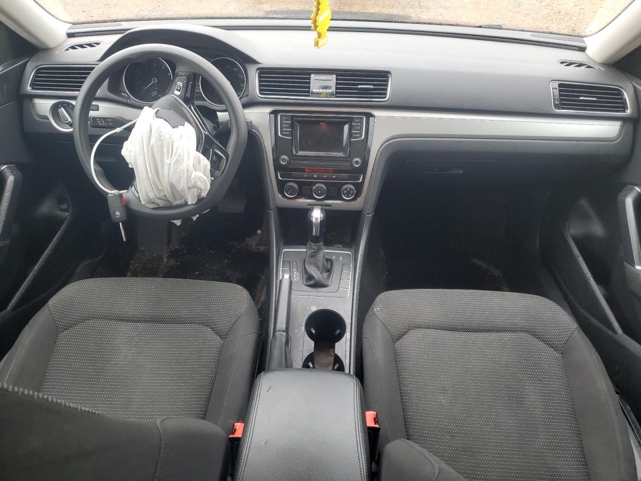 2018 Volkswagen Passat VIN 1VWAA7A32JC010027 Copart auction photo, front end / side damage thumbnail 8