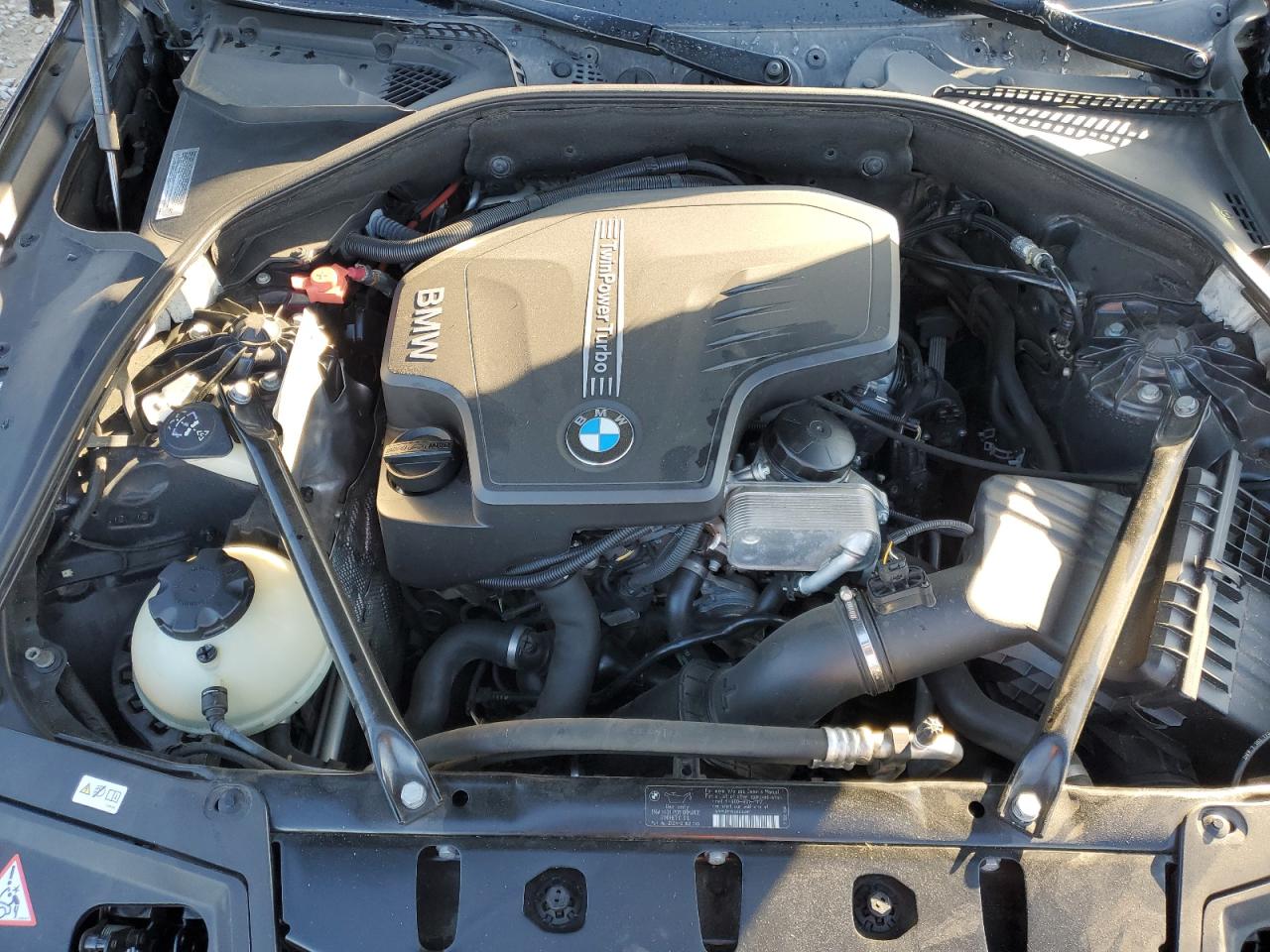 2013 BMW 5er VIN WBAXG5C54DDY31186 Copart auction photo, all over / minor dent/scratches damage thumbnail 11