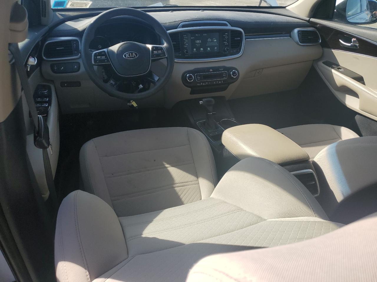 2019 KIA Sorento VIN 5XYPGDA51KG482454 Copart auction photo, vandalism damage thumbnail 8
