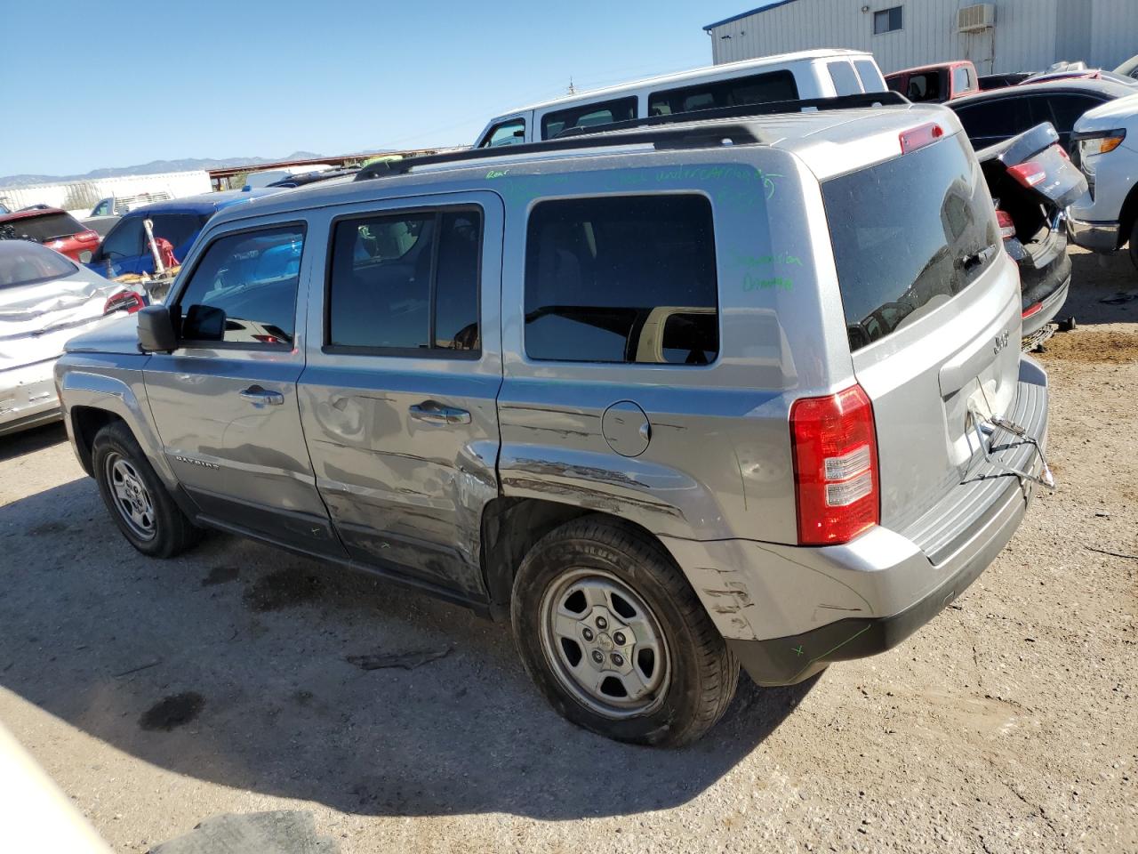 2015 Jeep Liberty (Patriot) VIN 1C4NJPBA5FD226229 Copart auction photo, side damage thumbnail 2