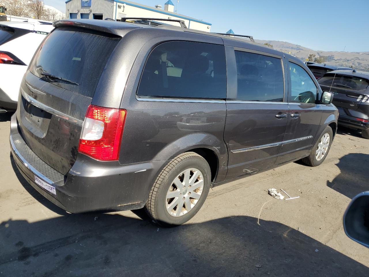 2016 Chrysler Town & Country VIN 2C4RC1BG6GR296656 Copart auction photo, front end damage thumbnail 3