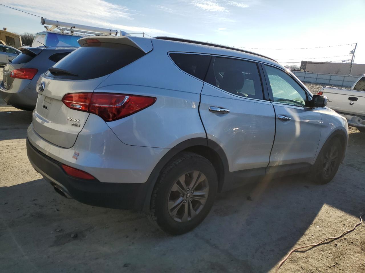 2014 Hyundai Santa Fe VIN 5XYZUDLB6EG185074 Copart auction photo, front end / minor dent/scratches damage thumbnail 3