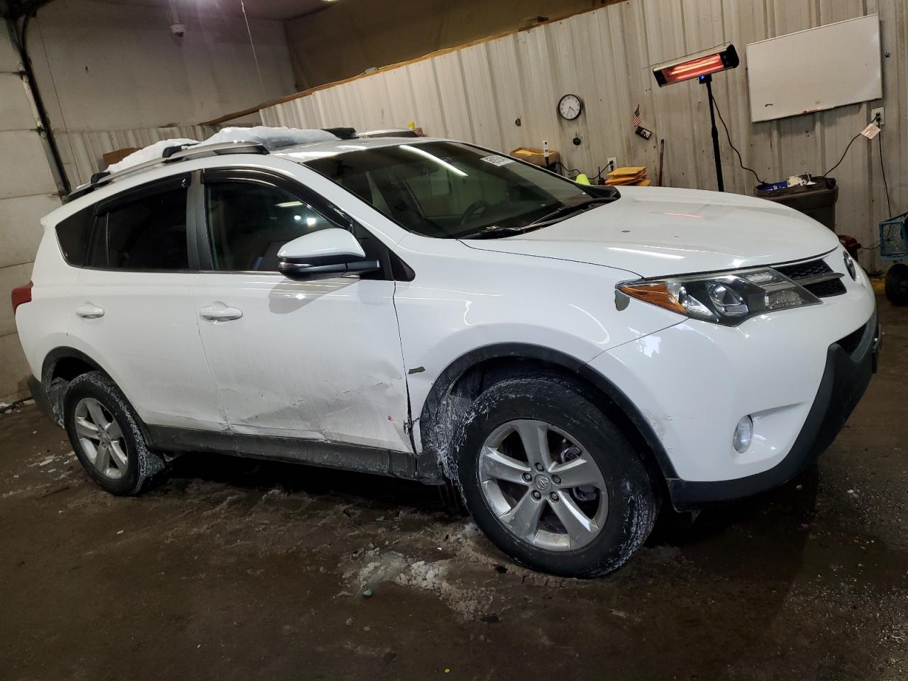 2013 Toyota RAV 4 VIN 2T3RFREV9DW012065 Copart auction photo, side / minor dent/scratches damage thumbnail 4