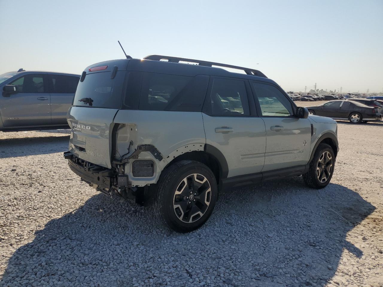 2022 Ford Bronco VIN 3FMCR9C69NRE24559 Copart auction photo, rear end / side damage thumbnail 3