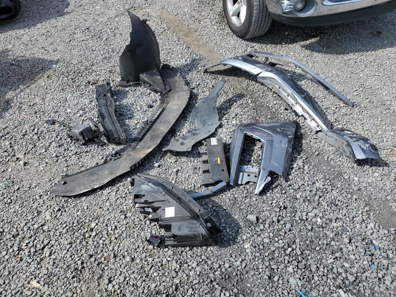 2017 Volkswagen Passat VIN 1VWBT7A39HC075563 Copart auction photo, front end / side damage thumbnail 15