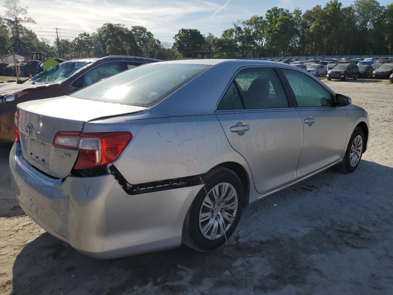 2013 Toyota Camry VIN 4T1BF1FK0DU661477 Copart auction photo, rear end damage thumbnail 3