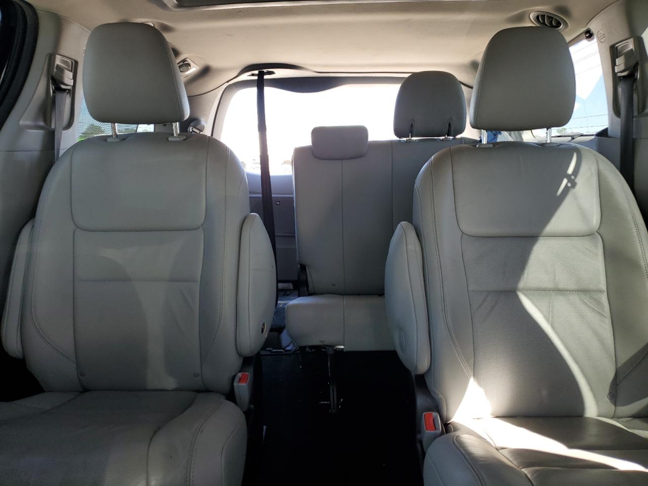 2016 Toyota Sienna VIN 5TDDK3DC9GS139990 Copart auction photo, rear end / front end damage thumbnail 10