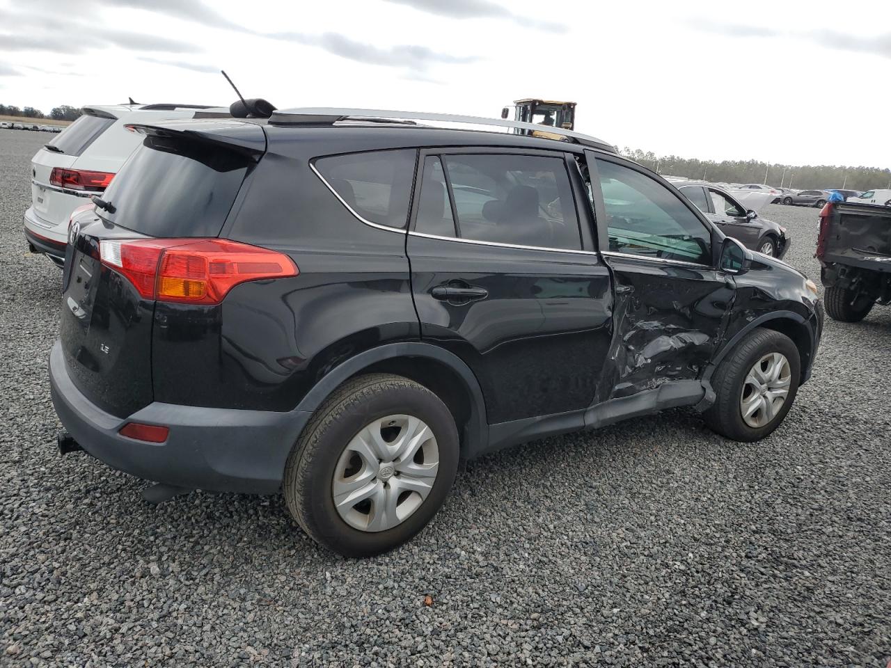 2015 Toyota RAV 4 VIN 2T3ZFREV4FW210717 Copart auction photo, side damage thumbnail 3