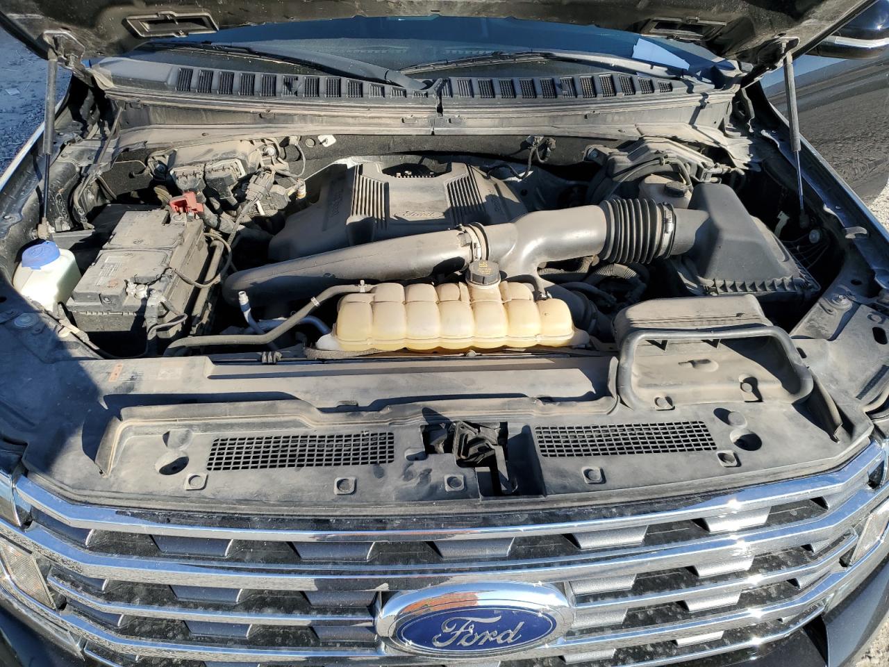 2018 Ford Expedition VIN 1FMJU1JT3JEA23957 Copart auction photo, mechanical damage thumbnail 14