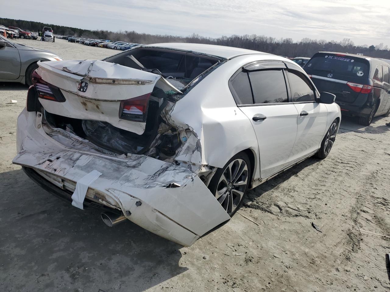 2015 Honda Accord VIN 1HGCR2F57FA248932 Copart auction photo, rear end damage thumbnail 3