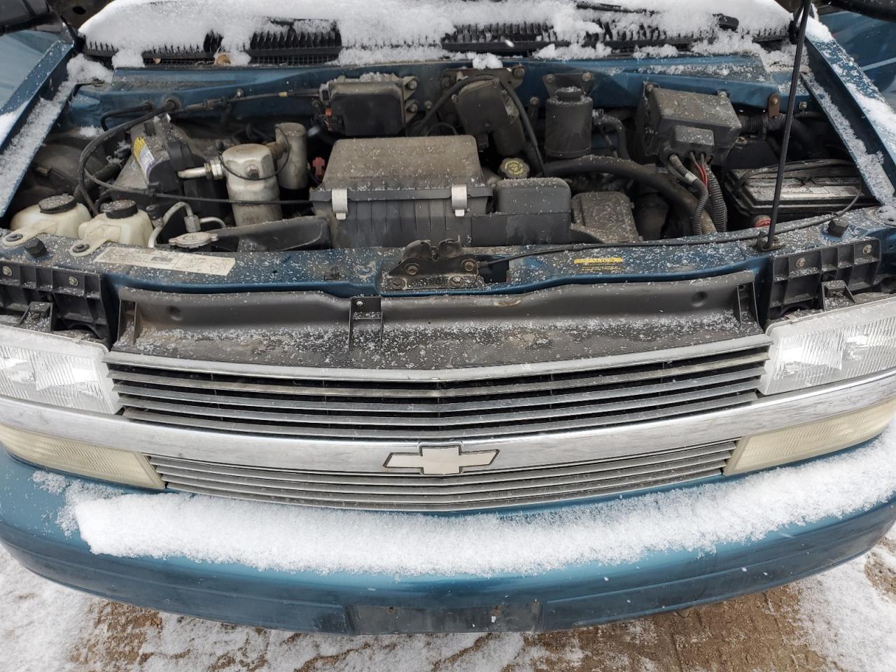 2000 Chevrolet Astro VIN 1GNEL19W3YB108484 Copart auction photo, side / rear end damage thumbnail 13