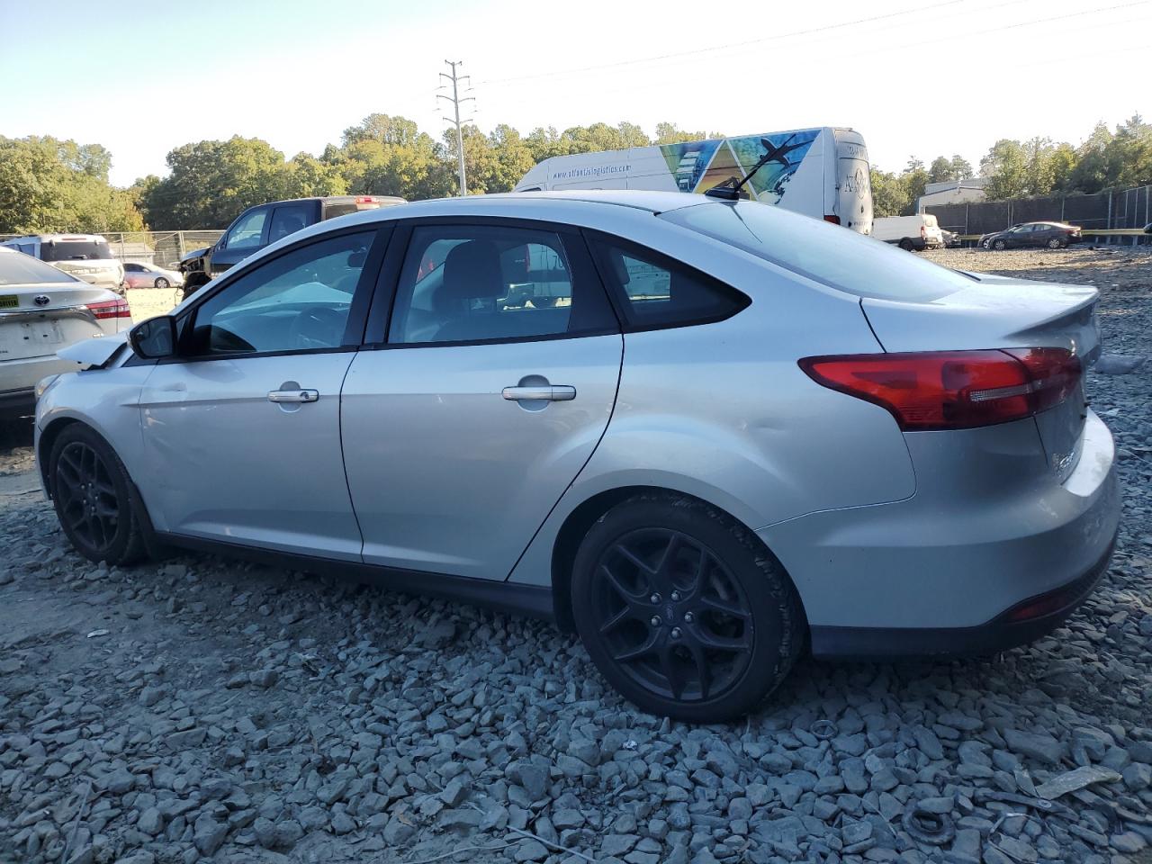 2016 Ford Focus VIN 1FADP3FE4GL257209 Copart auction photo, front end damage thumbnail 2