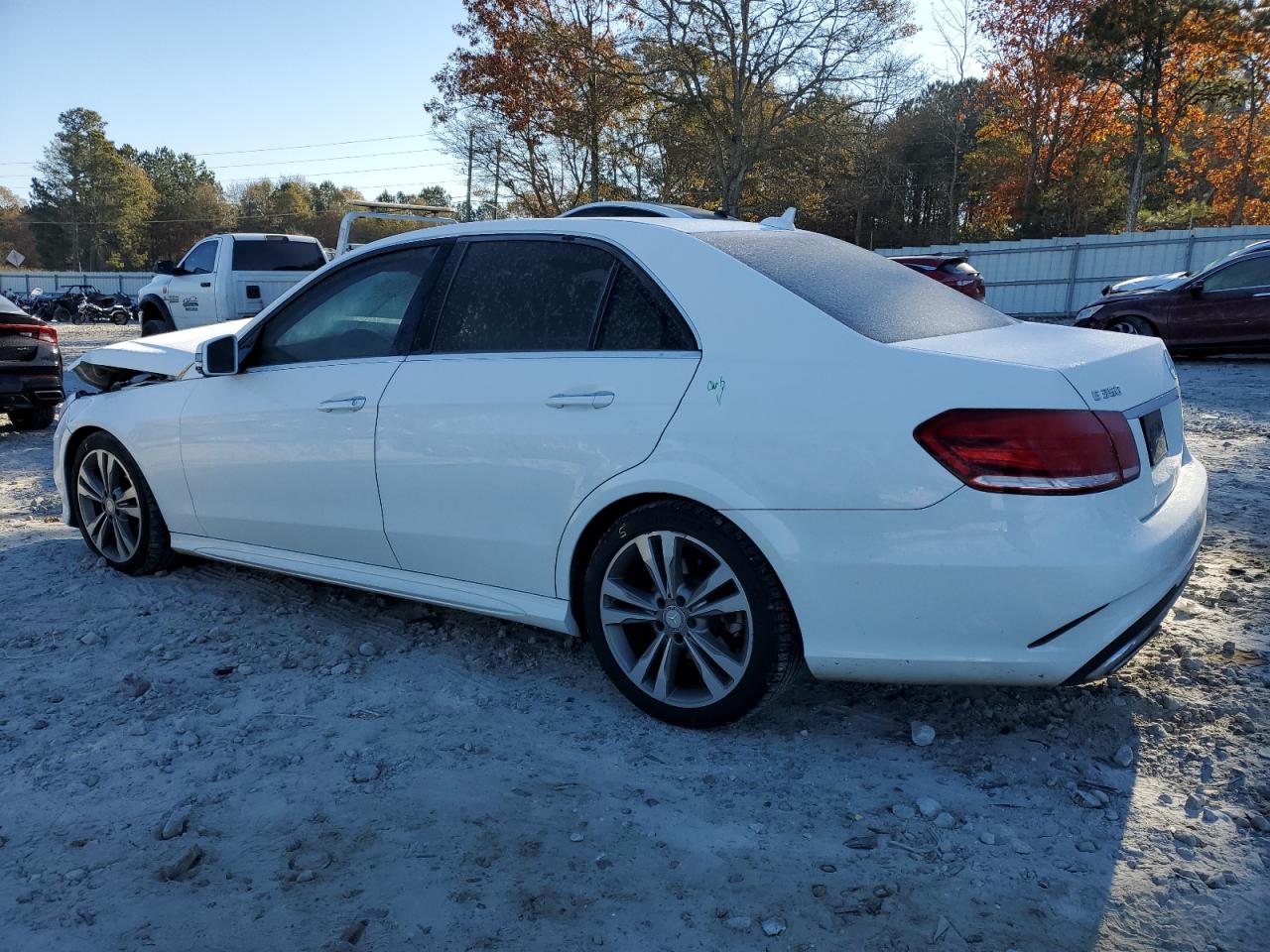 2016 Mercedes-Benz E-klasse VIN WDDHF5KB7GB226571 Copart auction photo, front end damage thumbnail 2